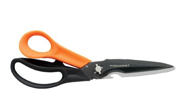 Універсальні ножиці Fiskars Cuts + More з титановим покриттям та заточувачем, розбірні леза, 23 см, чорно-помаранчеві, 1000809