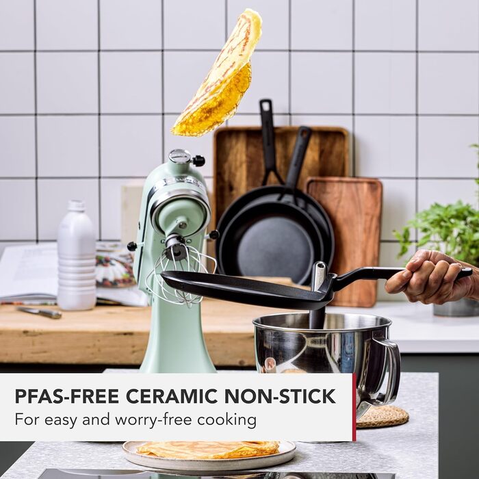 Сковорода для млинців KitchenAid Classic 24 см, кована, анодований алюміній, керамічне антипригарне покриття без PFAS, для індукції, духовки, посудомийки, чорна