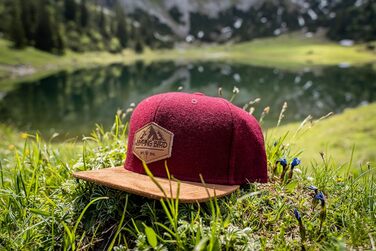 Кепка бейсболка Jumping Bird • Змінна регулювання • Фетровий матеріал • Унісекс • Темно-червоний колір