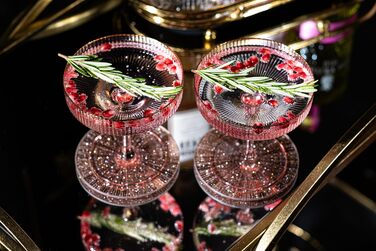 Набір келихів Art Deco з вишуканим рожевим кольором та золотим обідком (4 шт, 200 мл) | Для шампанського, коктейлів (Espresso Martini, Cosmopolitan, Daiquiri) | Скляні чаші для бару Speakeasy