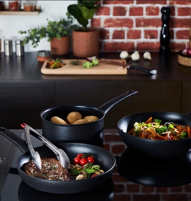 Набір сковорідок TEFAL Ultimate, 2 шт. (20 та 28 см)