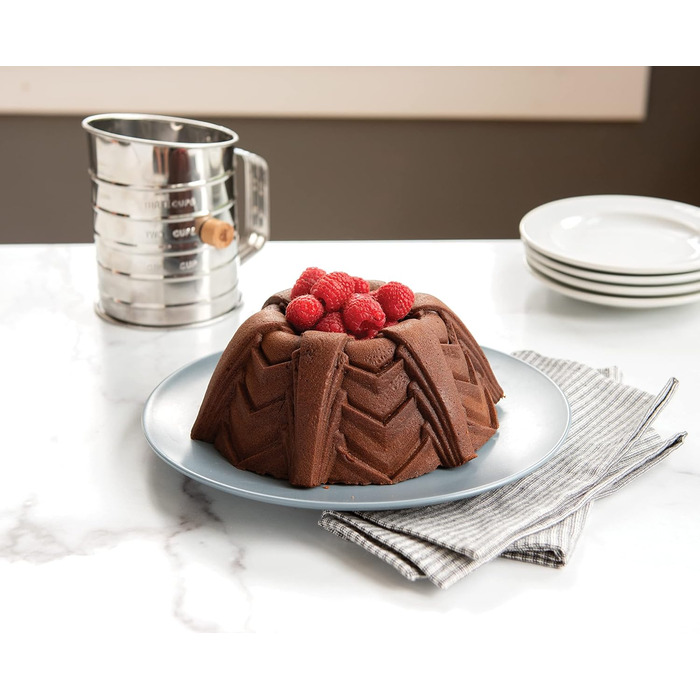 Форма для випічки Nordic Ware Marquee Bundt Pan, алюміній, 25,7 см, NW 90577