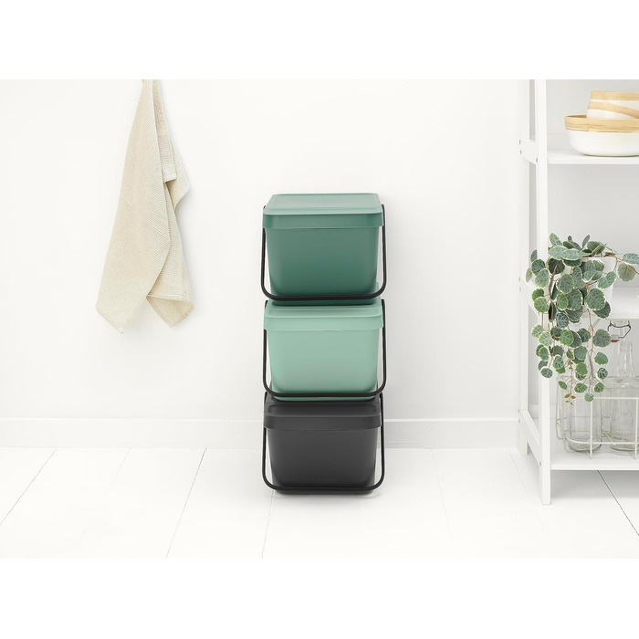 Сміттєвий кошик Brabantia Sort & Go з кришкою, 20 л, сірий — компактний контейнер для сортування відходів та тари