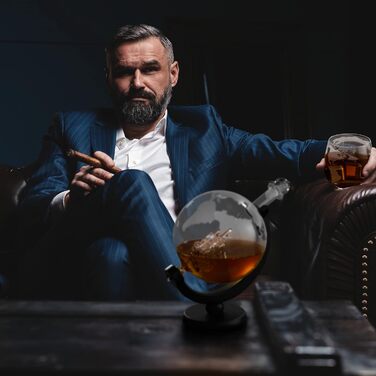 Oak & Steel - XL Premium Globus Whisky Decanter Set with World Map, 1500ml - Decanter with 2 Glasses, 4 Whiskey Stones & More - Gift Set for Christmas