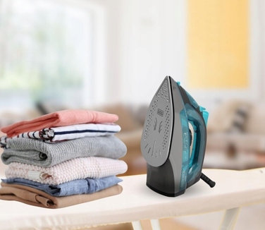 Праска Black+Decker BXIR2201E 2200 Вт