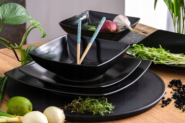 Обідній сервіз Konsimo EPIRI, 18 предметів