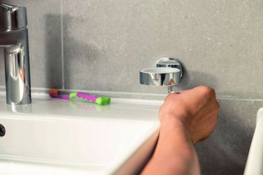 Настінний дозатор для рідкого мила Grohe, 160 мл, багатоколірний
