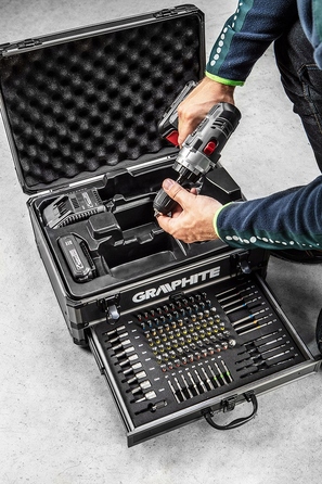 Акумуляторний шуруповерт GRAPHITE 18 В 2,00 Аг, комплект з 2 акумуляторами