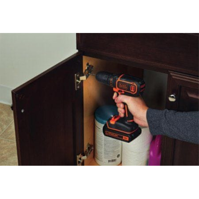 Дриль-шурупокрут 18V BLACK+DECKER BDCDC18B + 2 акумулятори + зарядний пристрій