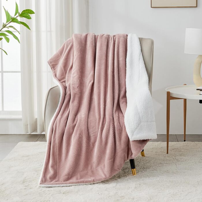 Плюшевий плед Sherpa Sochow: теплий, м'який, двосторонній (220 x 240 см, сіро-рожевий)