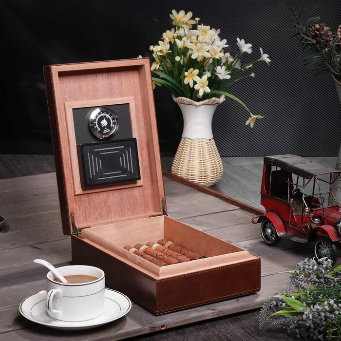 HUMIDOR MEGACRA для сигар: ручна робота, іспанська кедр, гігрометр, зволожувач, на 10-20 сигар