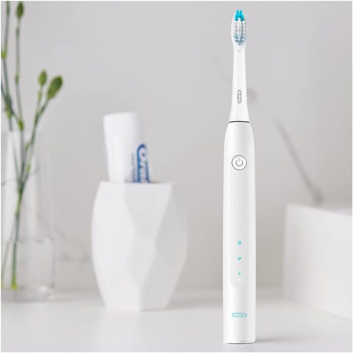 Звукова зубна щітка Oral-B Pulsonic Slim Clean 2000 White - для догляду за зубами та яснами, 2 режими чищення, таймер, Braun
