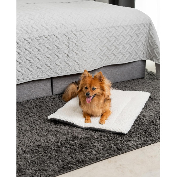 Килимок-підстилка Lionto для собак та котів, теплий, з підкладкою, 60x45 см, сірий. Миючий, з міцною та пухнастою стороною, захист від холоду для тварин будь-якого розміру.