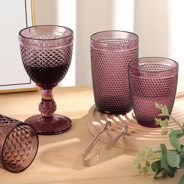 Joeyan 270ml Violet Vintage Wine Glasses with Diamond Relief, Colorful Goblet Glasses Wine Cup Set for Wine Juice Drinks, Set of 4 Retro Drinking Glasses with Stem, Dishwasher Safe