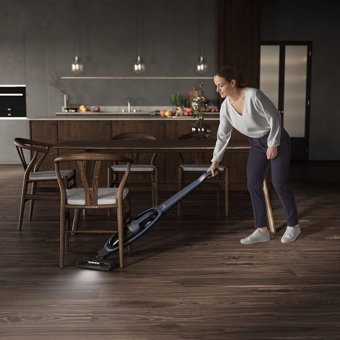 AEG ULTIMATE 5000 CLEAN AS52CB21DB Cordless Vacuum Cleaner / 2in1 / pleasantly quiet 79 dB(A) / 58% recycled material / up to 50 min runtime / automatic / freestanding / all floors / incl. accessories / Blue 2023 model 21.6V Blue with accessories