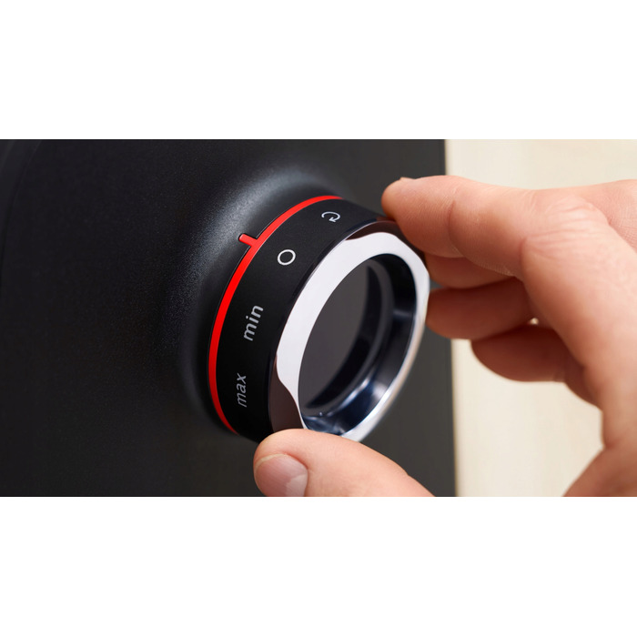 М'ясорубка Bosch Serie 6 MFWS640B, 2100 Вт, реверс, 2 швидкості