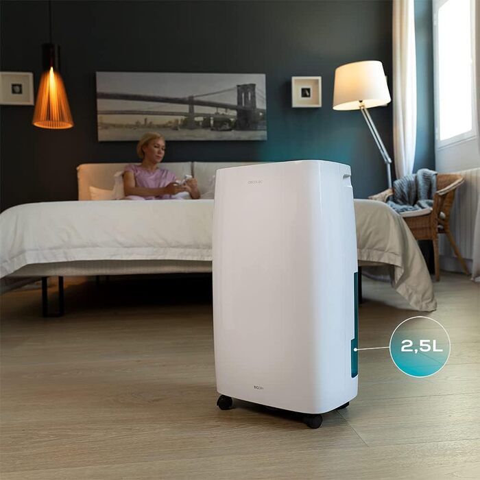 Зволожувач повітря Cecotec BigDry Series 2000: 750 мл/день, об'єм резервуару 0.6-2 л, 2 швидкості, 2 режими, площа до 25 м², функція очищення. Білий