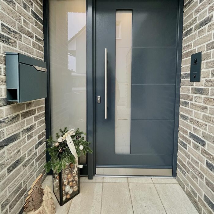 Поштова скринька Metzler Anthrazit з газетницею та іменним шильдиком RAL 7016, вулична, антикорозійна, для настінного монтажу, сучасний дизайн 37x37x10.5 см