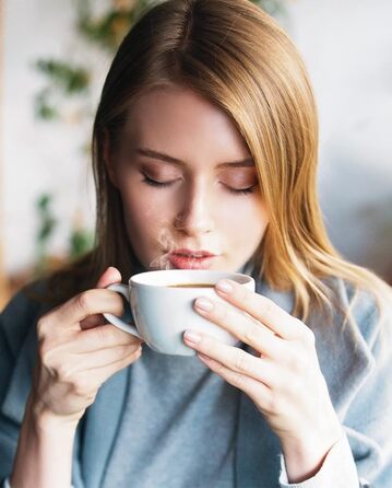 GASTROBACK #42643 - Електрична кавомолка з цифровим дисплеєм, 31 ступінь помелу, 2 автоматичні режими, срібно-чорний колір