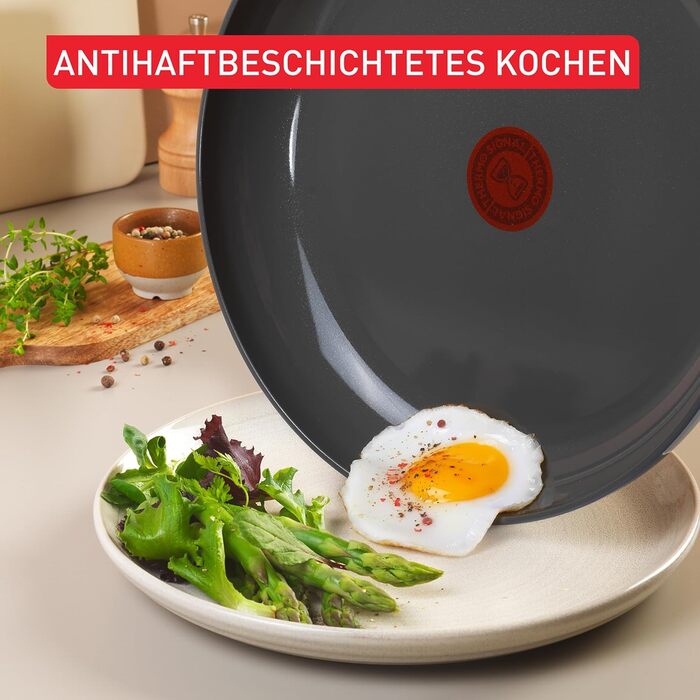 Набір посуду Tefal CERA BRIGHT ON 7 предметів: сковорідки 20/24/28 см, каструля 16 см, каструля 24 см + кришки. Керамічне антипригарне покриття, алюмінієвий корпус, індикатор нагріву Thermo-Signal, для всіх типів плит, бежевий (блакитний)