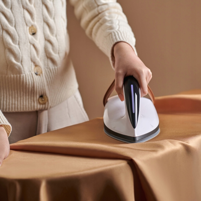 Прасувальна станція Sencor SSI 0951BZ, генератор пари, 3000 Вт