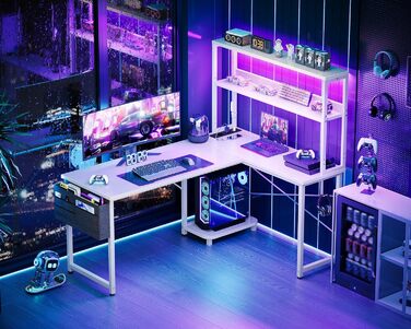 Ігровий стіл Coleshome L-подібної форми з LED-підсвічуванням та розетками, 135 × 100 см. Реверсивний кутовий стіл з полицями для зберігання, з сумкою для дому та ігор. (135×100 см, Білий)