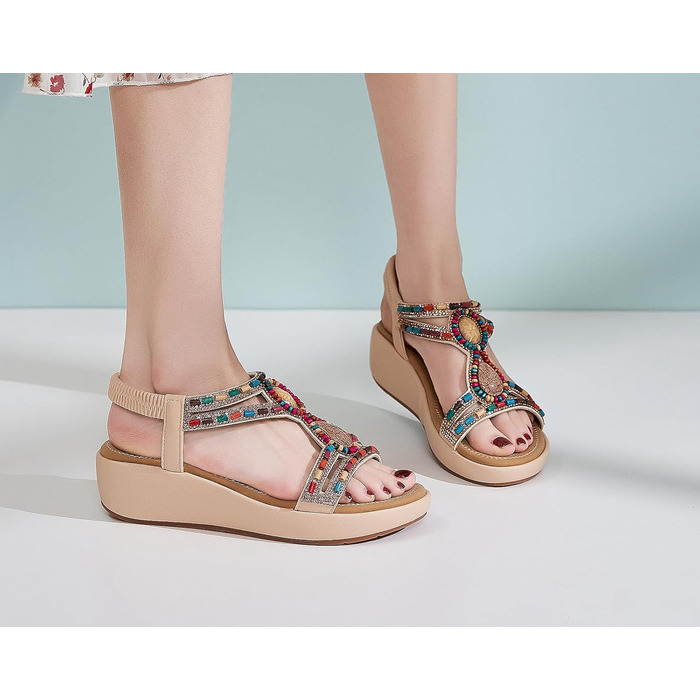 Босоніжки жіночі літні на танкетці Keilsandalen Aprikose 35 EU. Елегантні босоніжки з камінням та перлами для пляжу, висота танкетки 5 см