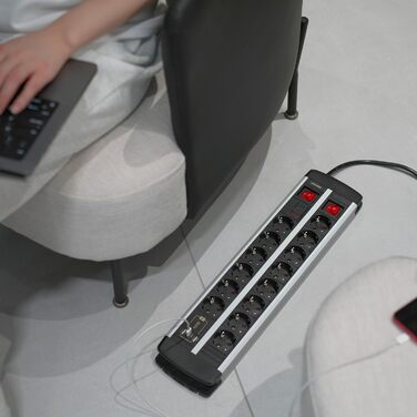 Мережевий фільтр Ucomen 10-фазний з USB та захистом від перенапруги (3680W 16A) для комп'ютерних столів, 20W USB-A та USB-C зарядка, кабель 1.5м