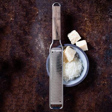 Microplane Zester Kitchen Grater Fine for Citrus Fruits, Hard Cheese, Ginger, Chocolate & Nutmeg from the Master Series with Walnut Wood Handle and Stainless Steel Blades - Made in USA
