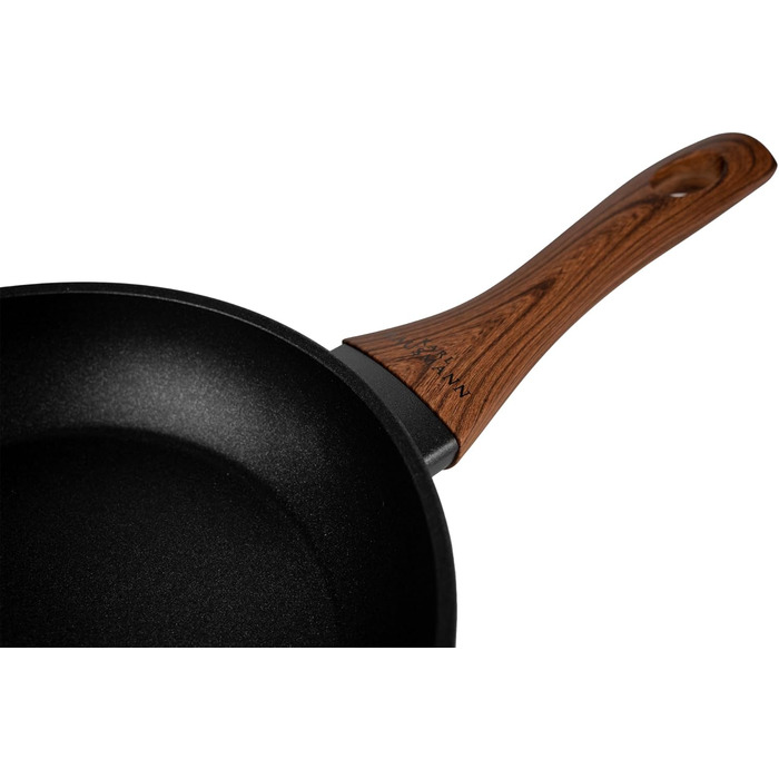 Сковорода з антипригарним покриттям, діаметр 20 см - для всіх типів плит (індукція, газ)