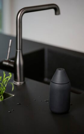 Zone Denmark Singles Dish Soap Dispenser Kitchen, Soap Dispenser, Dish Soap Dispenser, Easy to Refill & Easy Dosing, Ø 7 cm, Height 15 cm, Capacity 300 ml, Black
