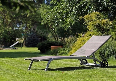 Шезлонг металевий рожевий HOME & GARDEN
