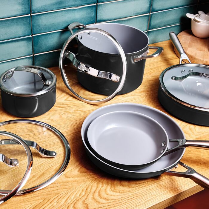 Набір посуду Ninja Extended Life з керамічним покриттям (5 предметів): сковороди 20 та 24 см + каструлі з кришкою 16, 18 та 20 см, антипригарне покриття (без PFOA, PFAs, свинцю та кадмію), безпечний для духовки до 285°C