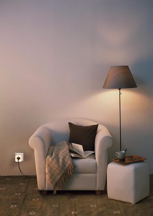 LEDVANCE Smart Plug: Трійник з USB, WiFi, захист від перенапруги та перевантаження, керування через додаток, Alexa, Google