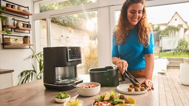 Фритюрниця електрична Braun MultiFry 5 HF5030 6л з технологією RealAir, чорна - Аерофритюрниця без PFAS, сенсорне управління, 1700 Вт