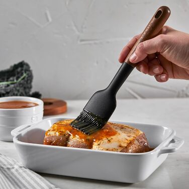 Кулінарний пензлик STAUB для глазурування, силіконовий, матово-чорний, ручка з акації, без BPA, безпечний для антипригарних покриттів