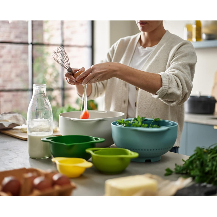Joseph Joseph Duo 6-Piece Compact Food Preparation Set with Mixing Bowls, Measuring Cups & Sieve, Multi-Color