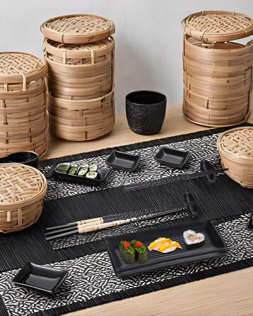 Набір для суші: 2 тарілки, 2 миски для соусу, 2 пари паличок та підставки, чорний