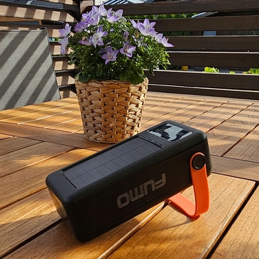 Повербанк FUMO 50000 mAh з LED-ліхтариком, 8 USB-портами та сонячною панеллю