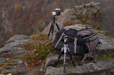 Штатив Rollei Compact Traveler No.1 143cm для камери з кульковою головкою. Легкий штатив для подорожей, сумісний з Arca Swiss, для DSLR та смартфонів (алюміній, титан)