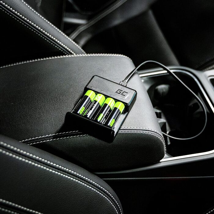 Зарядний пристрій Green Cell VitalCharger для акумуляторів AA AAA 2000mAh (NI-MH) з Micro USB та USB-C, 4-канальний, LED-індикація