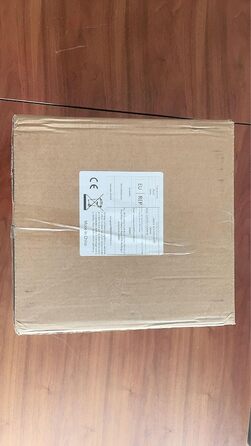 Надувний матрац Auto, чорний, з двома подушками та насосом. Ідеальний для кемпінгу, відпочинку та тематичних вечірок. Пряма форма.