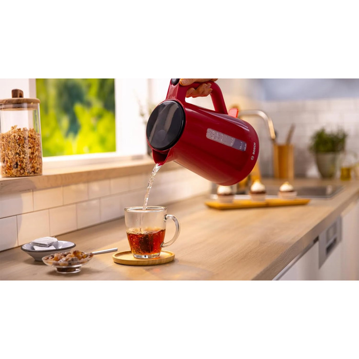 Електричний чайник BOSCH TWK1M124, червоний, пластиковий, 2400 Вт, 1.7 л