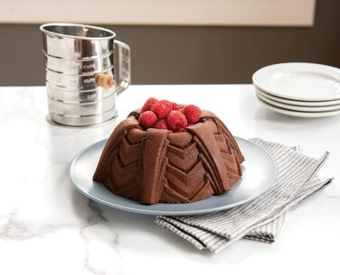Форма для випічки Nordic Ware Marquee Bundt Pan, алюміній, 25,7 см, NW 90577