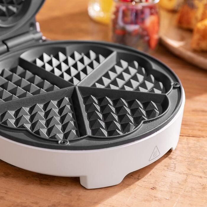 Вафельниця Cecotec Fun Gofrestone RockStone з антипригарним покриттям, регульований термостат, великі вафлі, 1200 Вт (серцева форма)