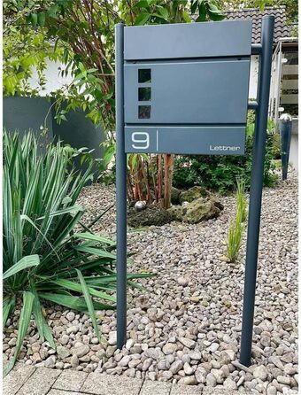 Поштова скринька Metzler Cube антрацит RAL 7016 з лазерним гравіюванням номеру будинку та імені - настінна, з відділенням для газет, вікном. Розмір: 37x37x10.5 см