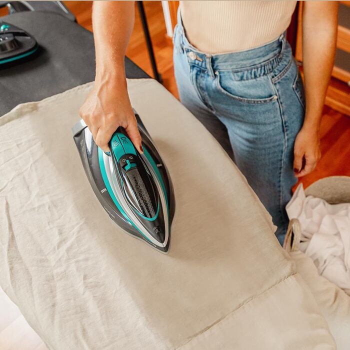 Праска Cecotec IronHero 3100 бездротова, 3100 Вт, Power Steam, 35 г/хв, 190 г імпульс, Turbo Slide підошва, автовимкнення