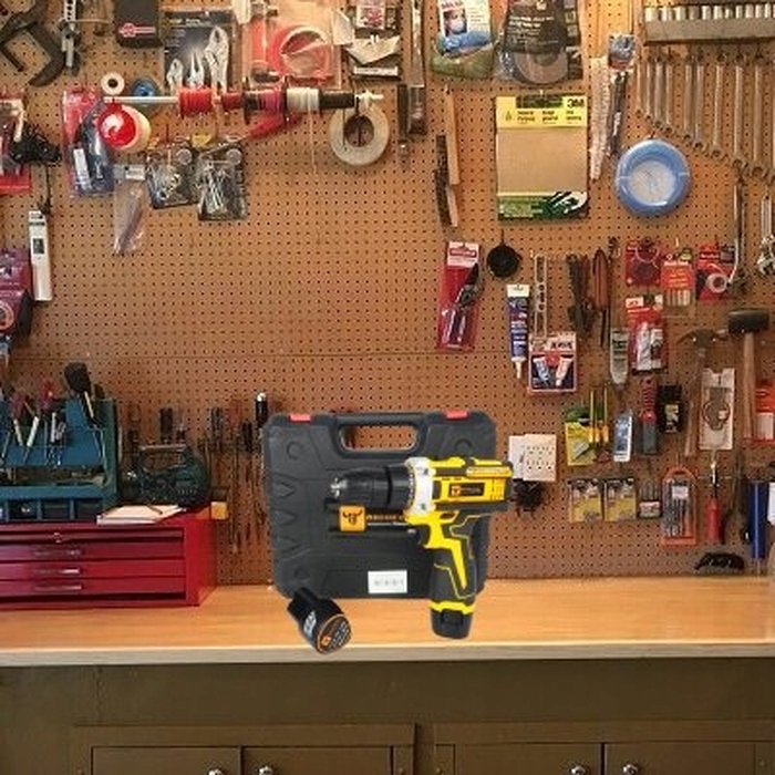 Акумуляторний шуруповерт Total Store 12V