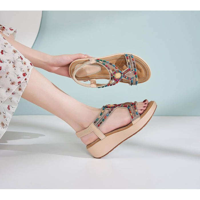 Босоніжки жіночі літні на танкетці Keilsandalen Aprikose 35 EU. Елегантні босоніжки з камінням та перлами для пляжу, висота танкетки 5 см