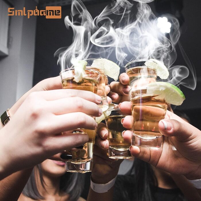 Набір для копчення коктейлів з ліхтариком, коптильня для віскі з факелом, 4 види дерев'яної стружки, подарунок для батька, чоловіка та любителів коктейлів (без бутану), коптильня для коктейлів з факелом з стружкою вишні